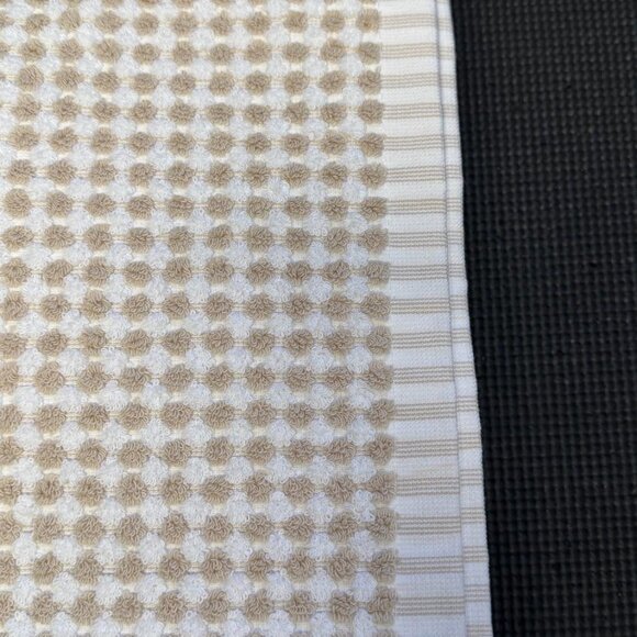 4 Pc. DKNY Monet Tile Beige White Washcloths Squares Dots Stripes Towels Gingham - Picture 2 of 3